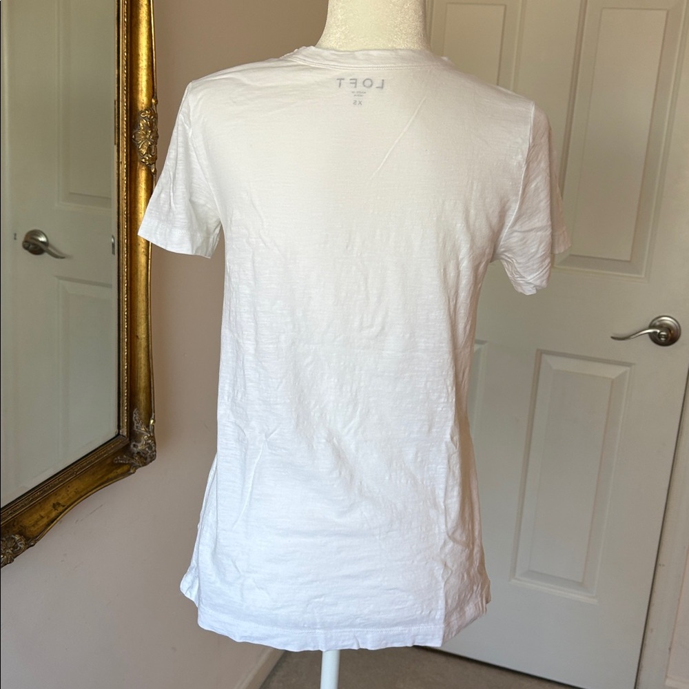 LOFT Graphic Tee - Picture 3 of 5